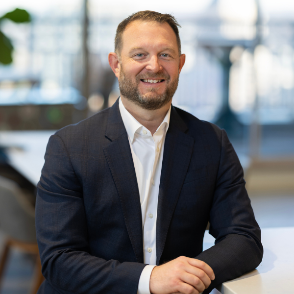 headshots_600x600 (32)